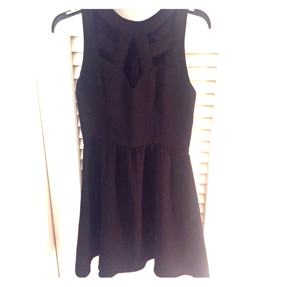 Guess dress size 4 very classy